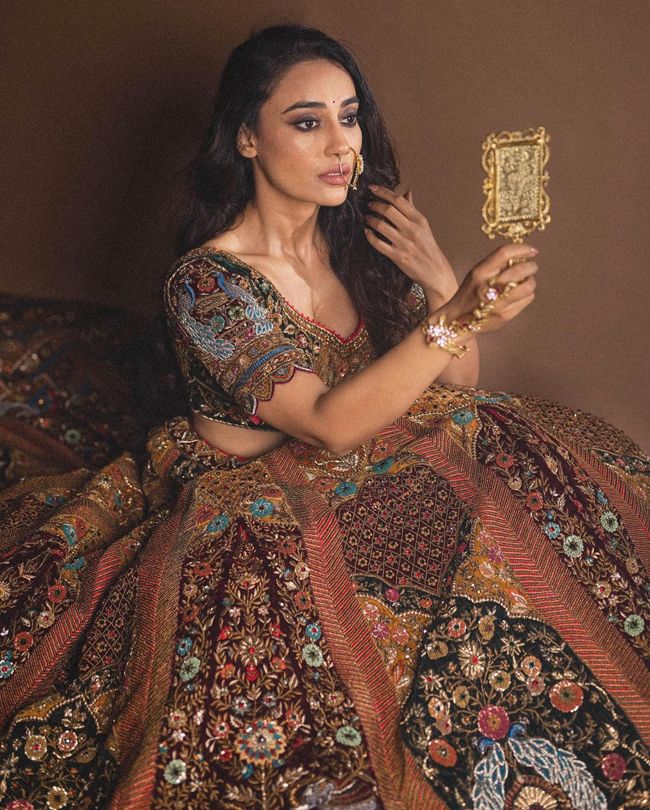 Surbhi Jyoti Lovely Vintage Looks In Black n White